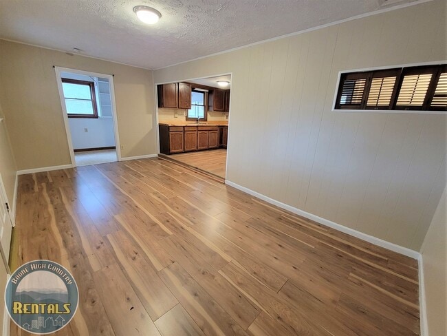 Photo - 2 Bedroom Right in Town!