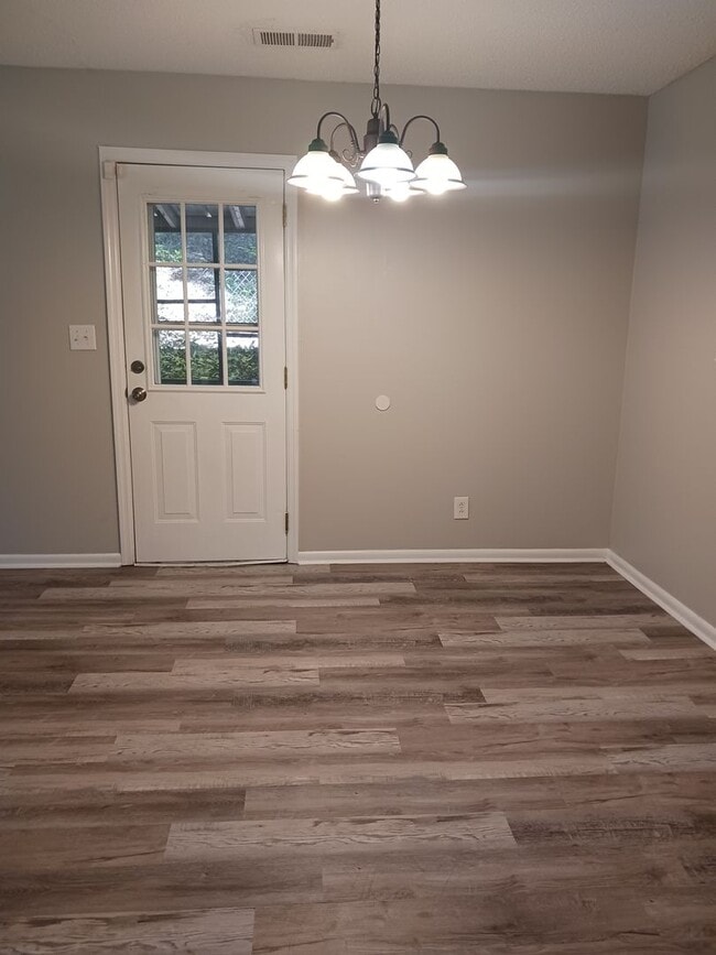 Photo - 4 Bedroom Home Available Now!