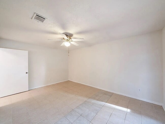 Photo - 16727 Royal Mile Ln