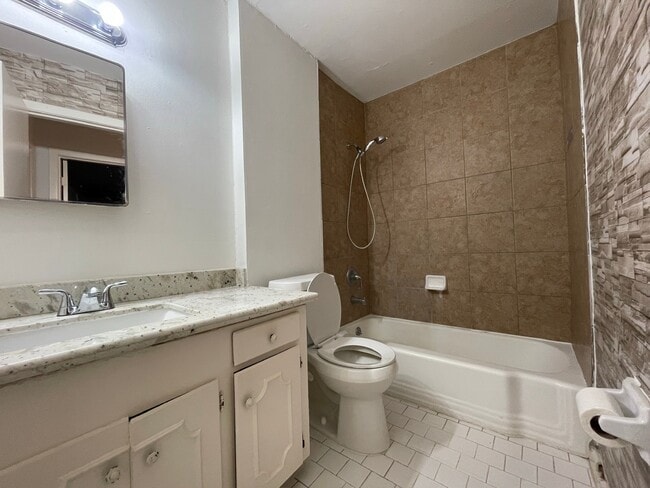 Photo - 7219 Tanager St