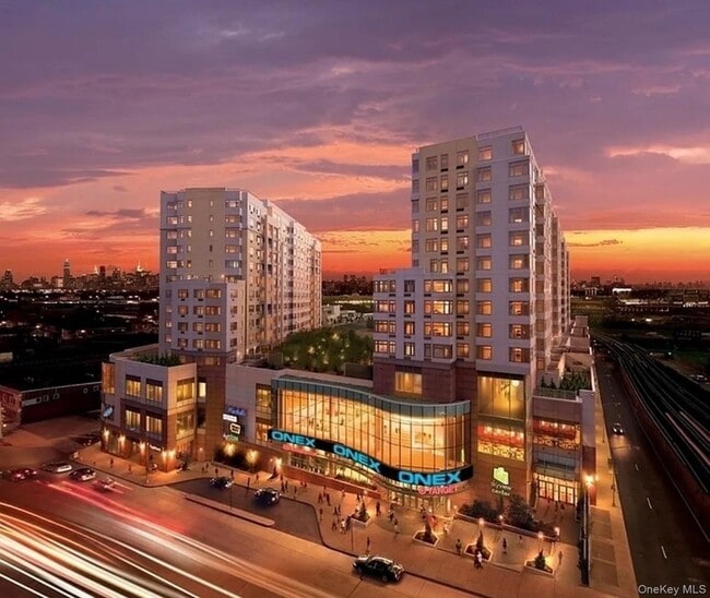 Building Photo - 40-22 College Point Blvd Unit PH1E