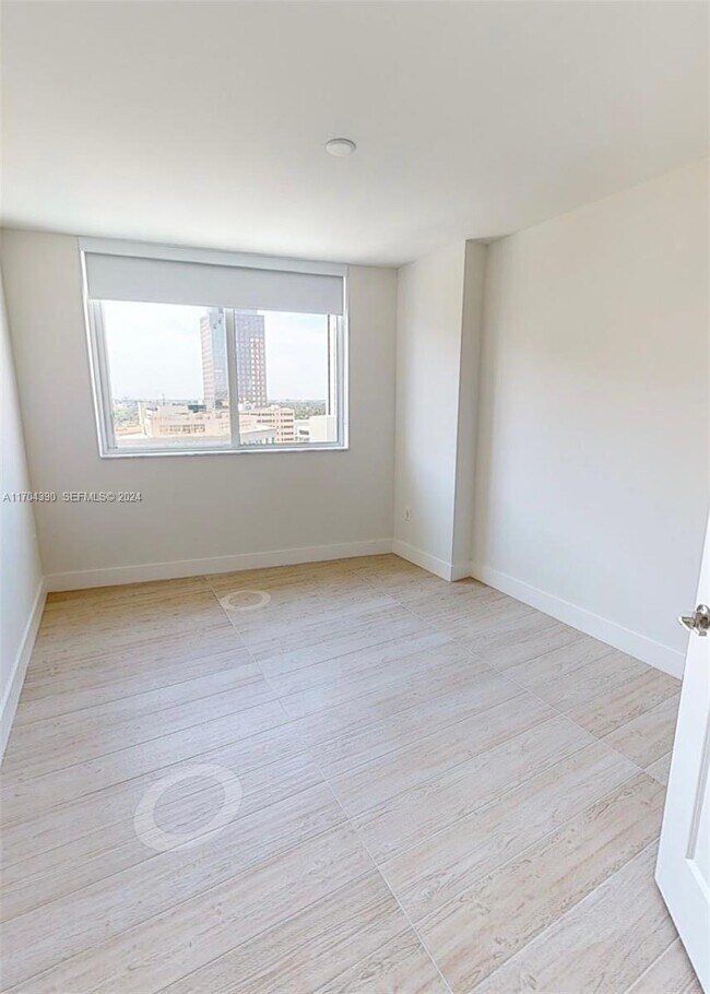 Photo - 215 N New River Dr E Unit 2020