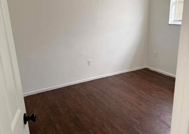 Building Photo - 5713 Candlewood Ave Rental