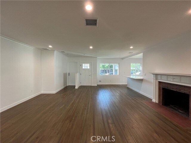 13607 Huston St