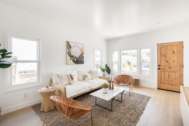 Photo - 5847 Ernest Ave Unidad 5847 Ernest Ave