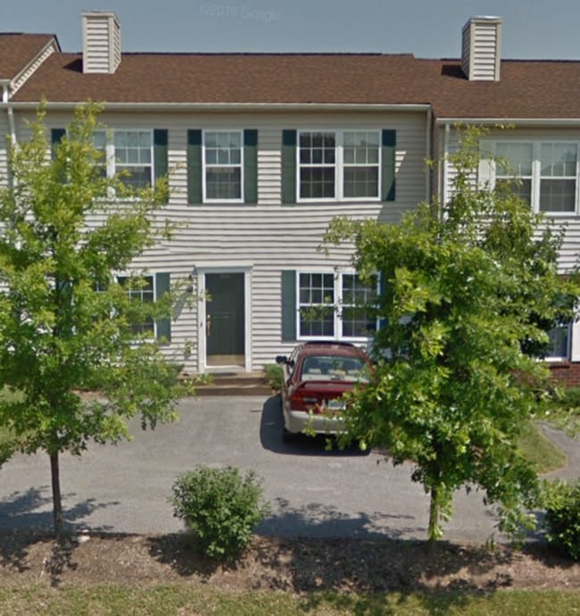 Building Photo - Additional units available with different ... Rental