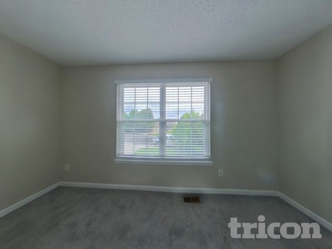 Photo - 16890 Blue Mist Cir