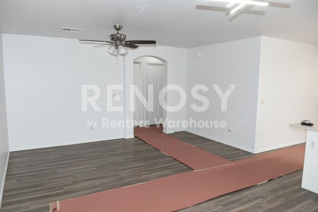 Photo - 1623 E Silverbirch Ave