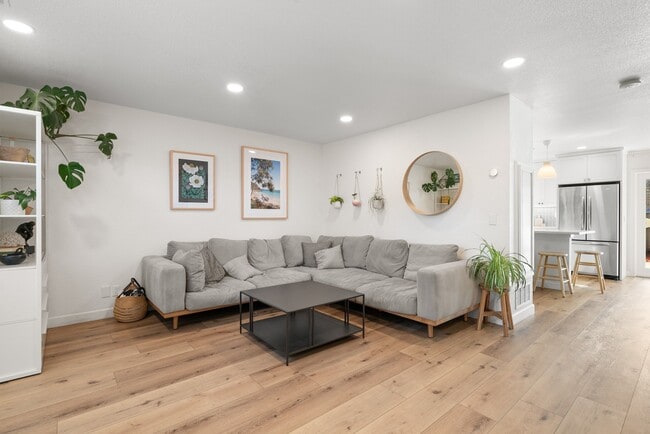 Photo - 3850 Bramble Ln