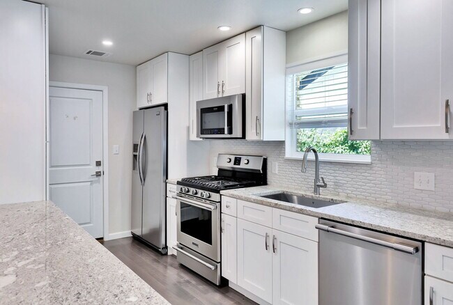 Photo - 2815 Inridge Dr