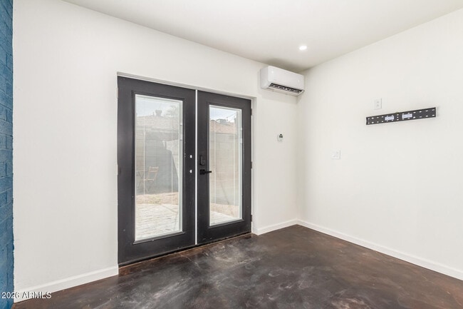 Photo - 2402 W Weldon Ave
