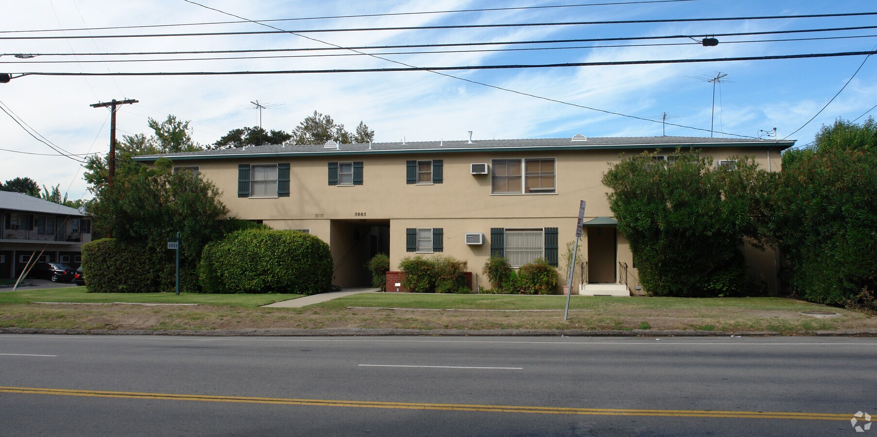 Photo - 5005 Whitsett Ave