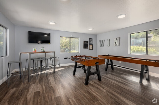 Clubhouse 2