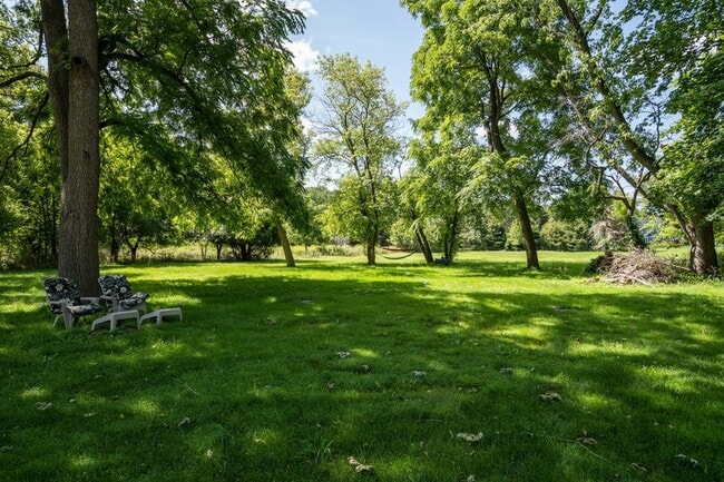 Photo - 3130 Oakwood Rd