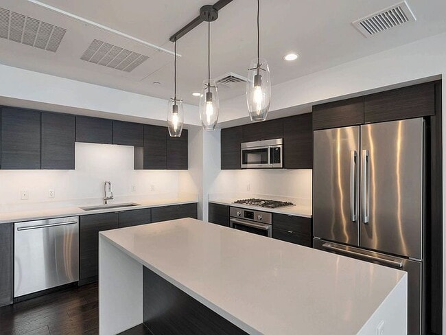 Photo - "Spacious 2-Bed, 2-Bath Gem in the Heart of Phoenix - 1188 Sq Ft of Modern Living!"