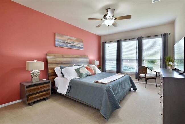 Building Photo - 247 Bonham Loop Rental