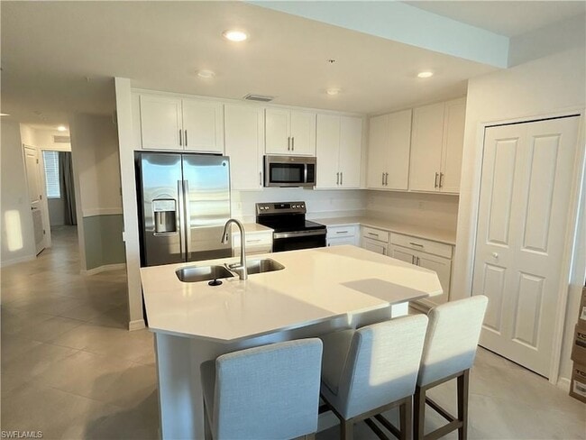 15375 Green Acres Avenue Unit 2221