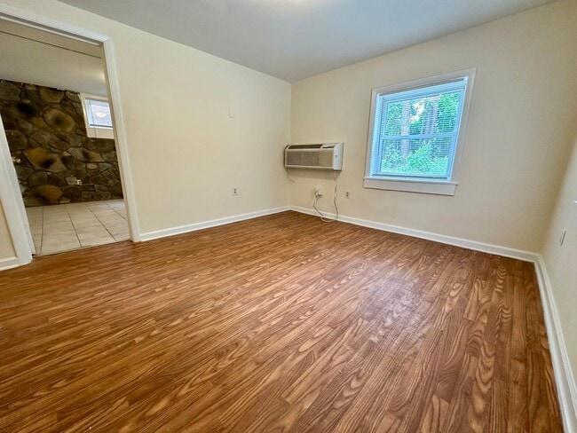 3290 S Columbia St Unit D