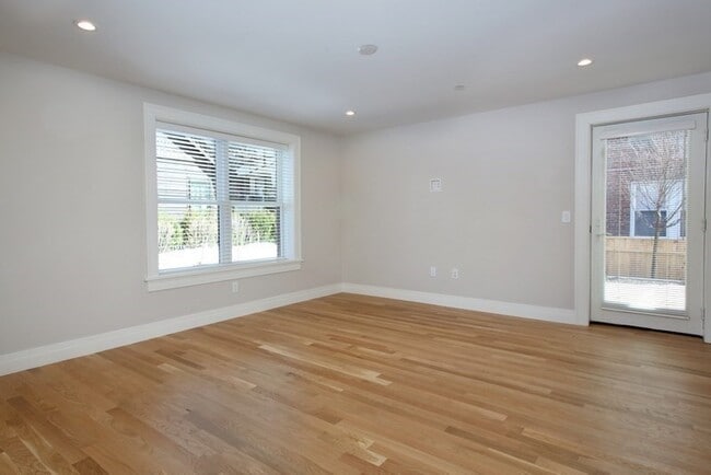 Photo - 36 Longwood Ave Unit 2