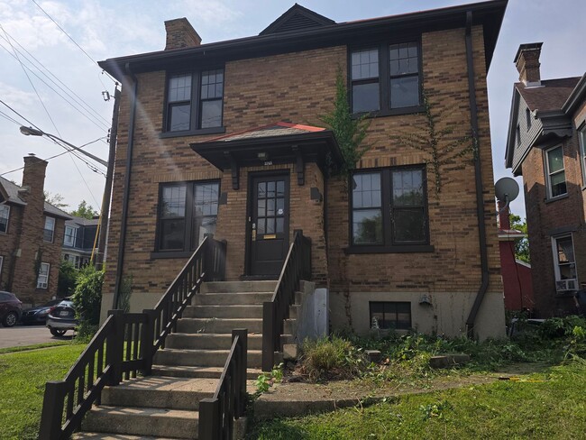 Photo - 3745 St Lawrence Ave Unit #1