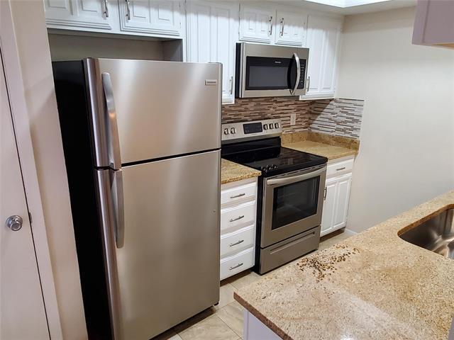 Photo - 2902 Southern Cross Dr