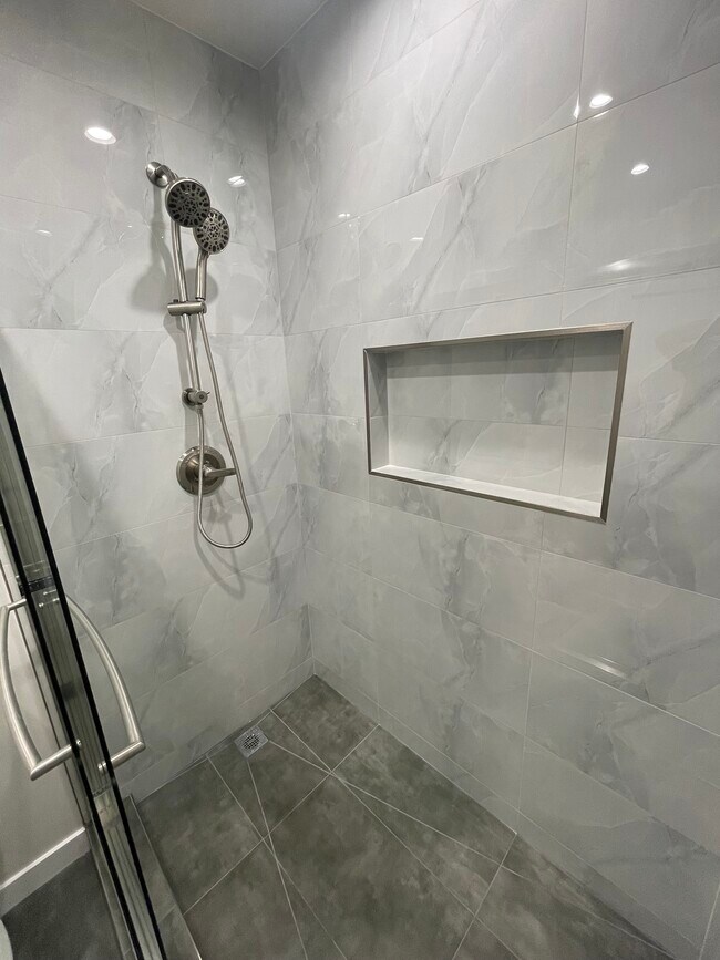 Photo - 8683 Haddon Ave