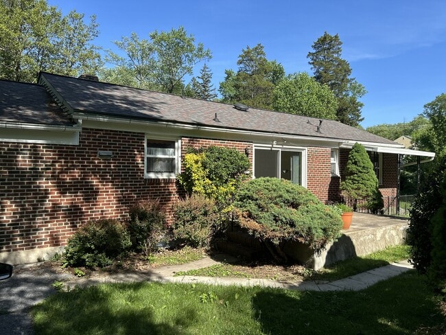 Photo - 3992 College Ave