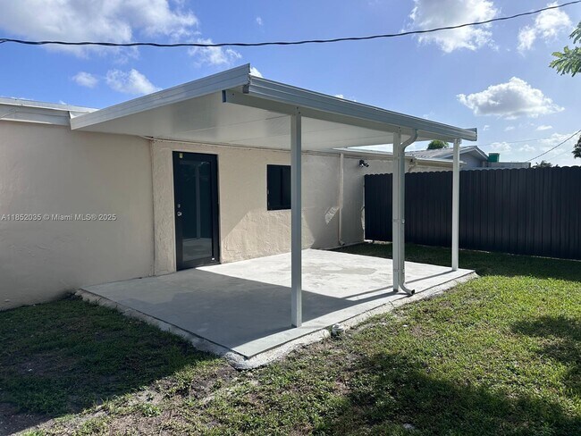 Building Photo - 12451 SW 191st Terrace Rental