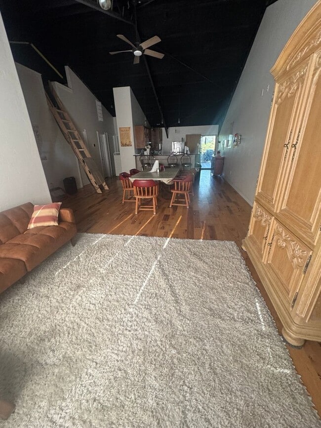 Photo - 34425 S 527 Rd
