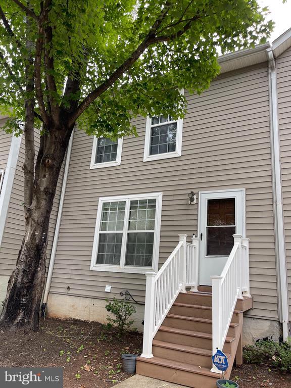 Building Photo - 113 Hartford Ct