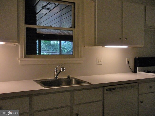 Photo - 5507 Chesterbrook Rd