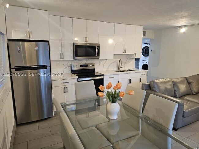 Photo - 3605 Indian Creek Dr Unit 203