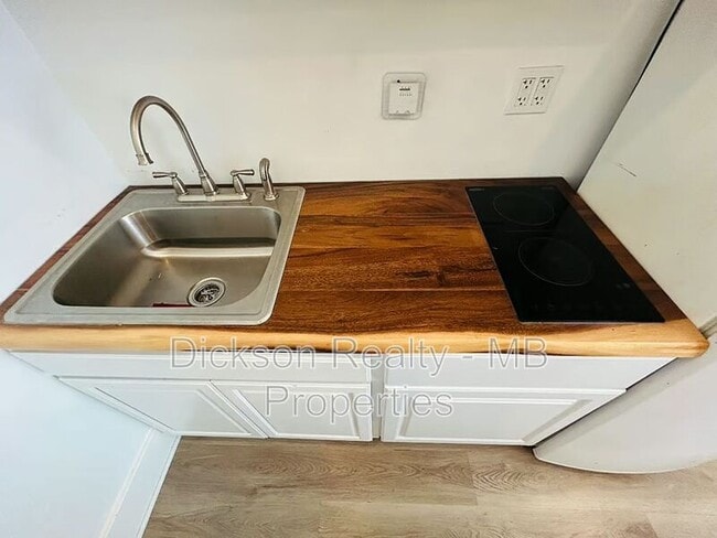 Photo - 1240 Plumas St Unit B