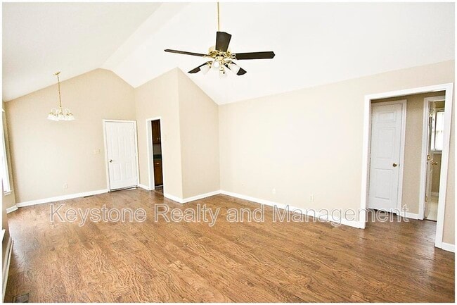 Photo - 1770 Crestview Dr
