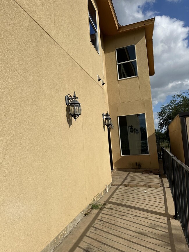 Photo - 7601 King Arthurs Ct Unit 7
