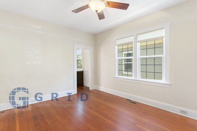 Photo - Gorgeous 2 Bedroom Victorian Home!