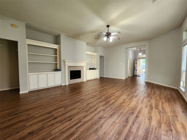 Photo - 1011 Lexington Green Dr