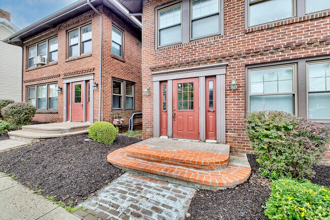 Building Photo - The Penn Quarters - The Bricks Rental