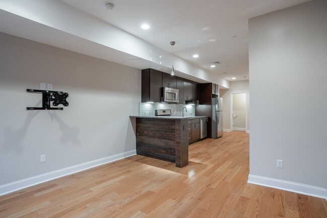 Photo - 724 N 3rd St Unit 2F