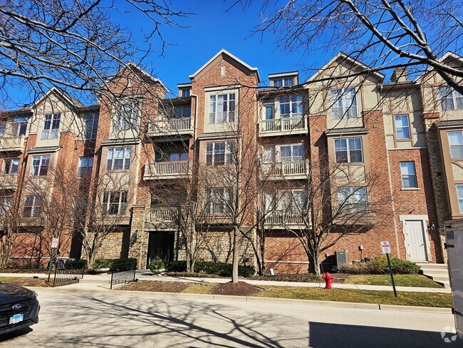 Building Photo - 1781 Tudor Ln Unit 303 Rental