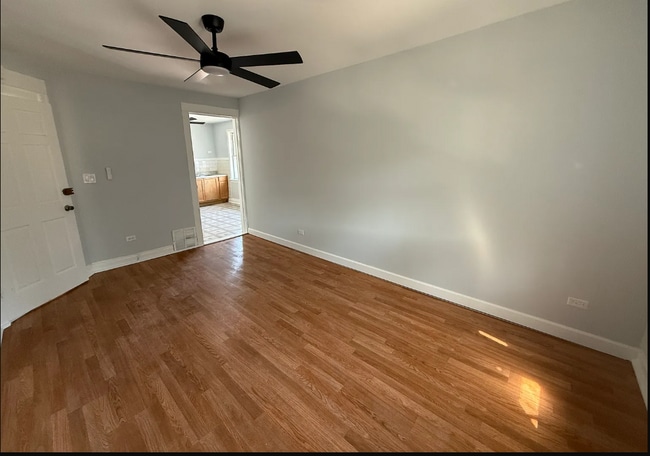 2814 W Fletcher St Unit 2F