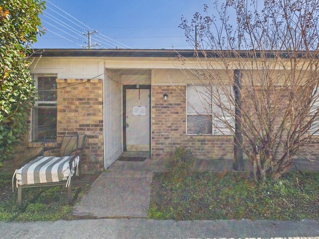 Photo - 2512 Long Dr