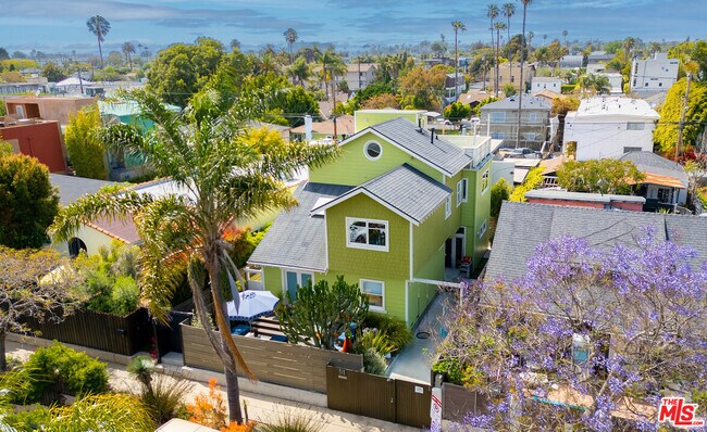 Photo - 519 San Juan Ave