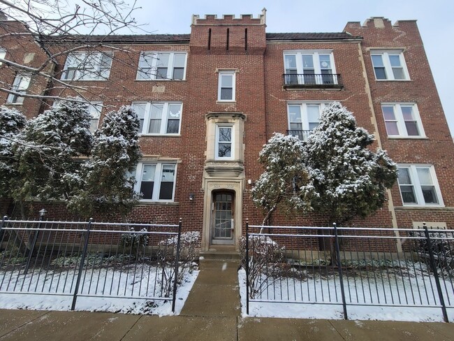 Photo - 3002 N Whipple St Condo Unit 10Q