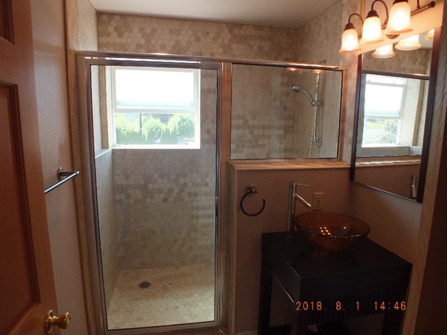 Building Photo - 3608 NE 44th St Rental