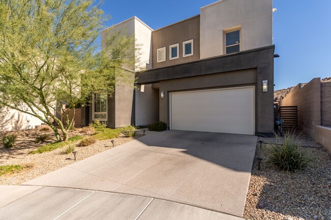 Gorgeous modern home in Henderson’s exclus... - Gorgeous modern home in Henderson’s exclus...