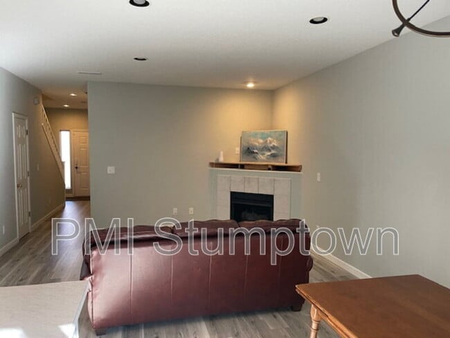 Photo - 16140 NW Fescue Ct