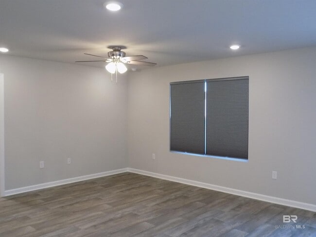 Photo - 232 Fulham Ln