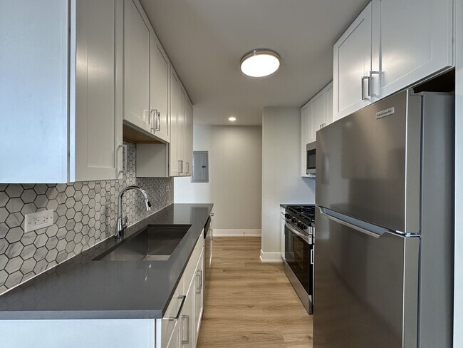 Photo - 535 W Aldine Ave Unit 215