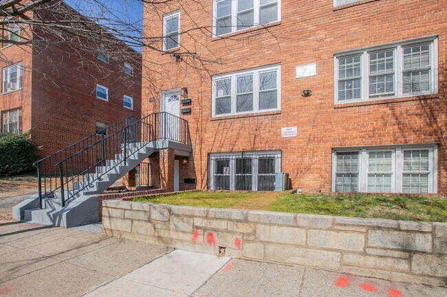 Photo - 1626 Independence Ave SE Unidad ( 1)